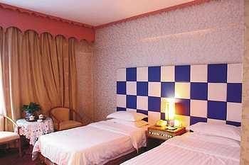 Urumqi Jingu Hotel Exterior photo