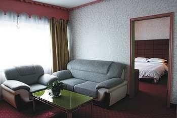 Urumqi Jingu Hotel Exterior photo